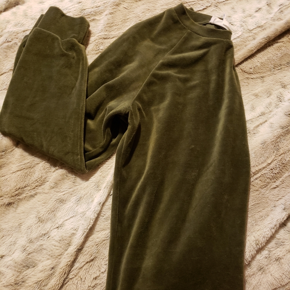 Olive green velvet long sleeve crew neck